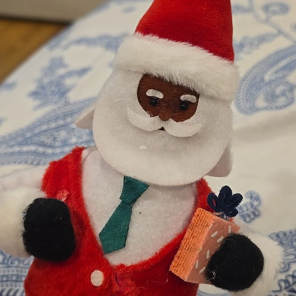 ❤️10/$10 New Santa Statue